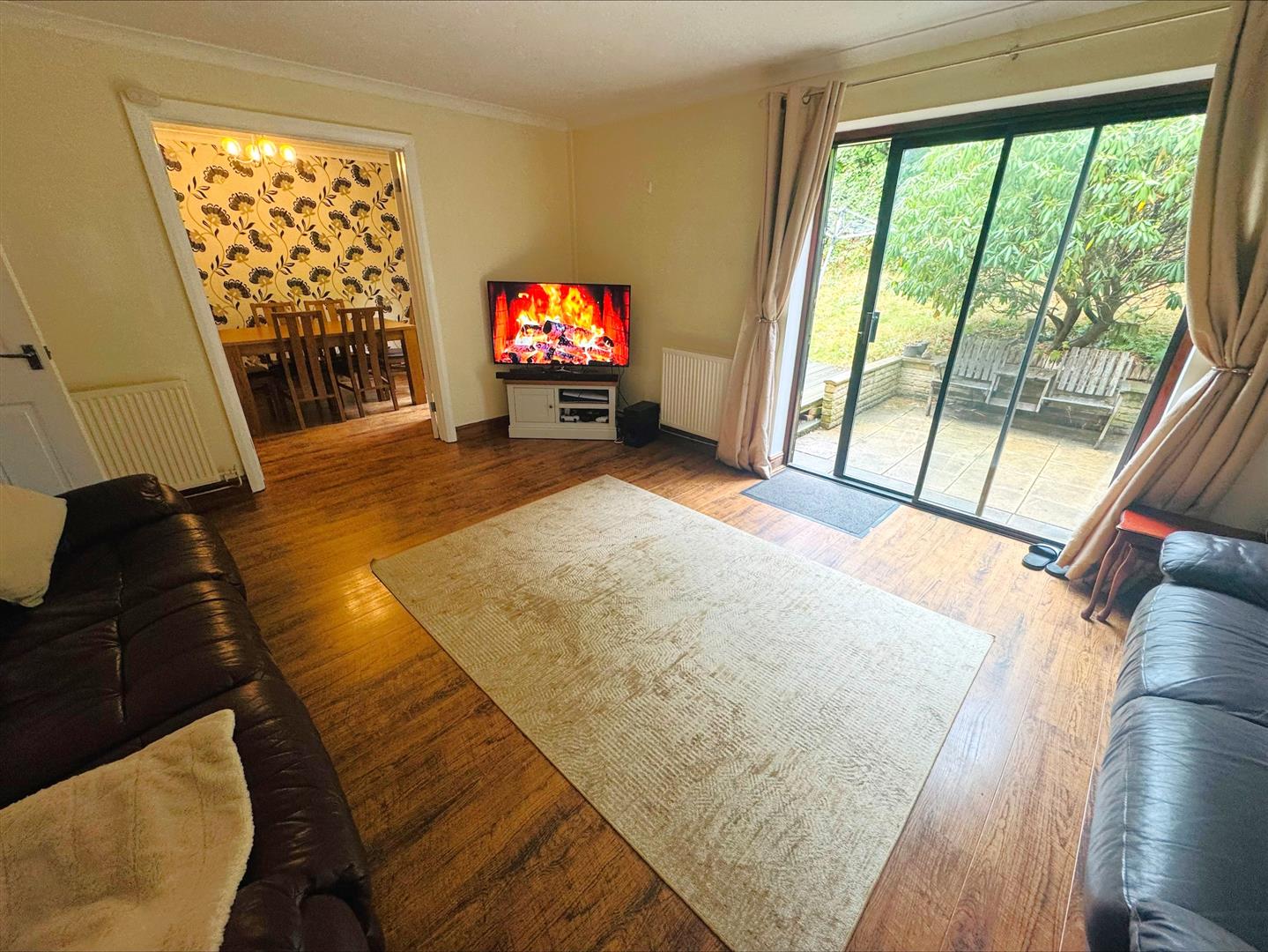 Llys Cilsaig, Dafen, Llanelli, SA14 8QT